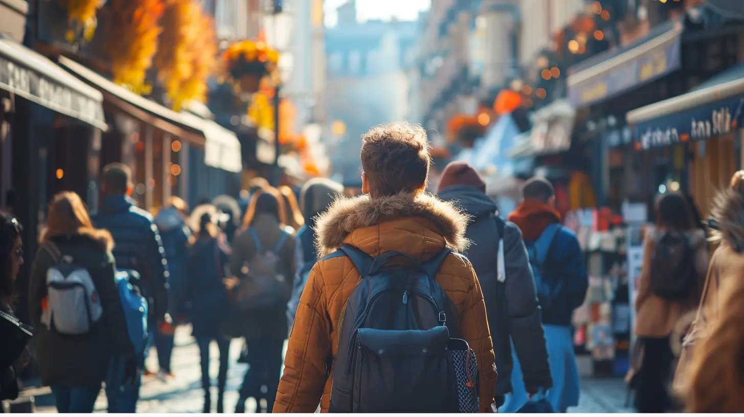 A Guide to Avoiding Pickpockets in Busy Tourist Areas