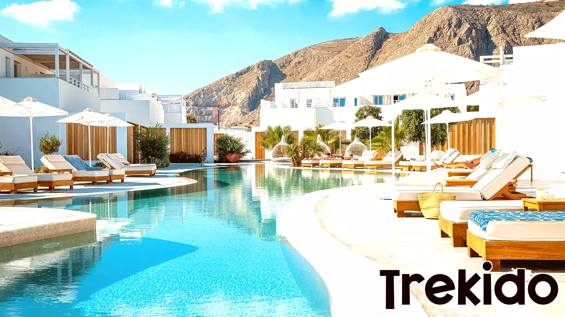 TUI confirms EBIT outlook following the third quarter – booking momentum picks up – integrated business model with own hotels and ships proves its resilience in a volatile environment