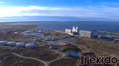 Churchill residents say year-round shipping would benefit town but tourism, environment must be considered